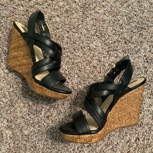 Jessica Simpson black wedges